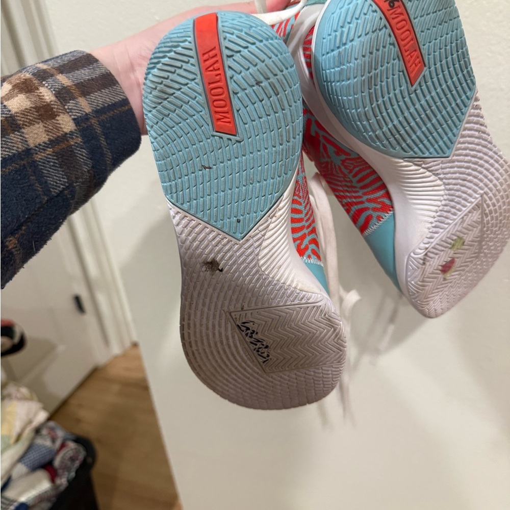 Kids' Low-Top Sneaker in Red & Aqua 9 - Picture 5 of 6